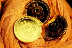 Bitcoin (BTC): Celovit Vodnik do Prve Kriptovalute na Svetu