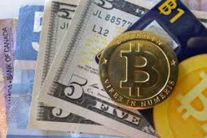 بیتکوین در برابر پول فیات: کدومشون برای آینده مالی شما بهتره؟