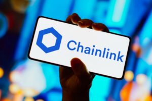 Investors Test LINK as Local Bottom Reaches