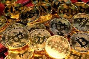 The Calm Before the Next Wave: How Bitcoin’s Sideways Moves Are Quietly Shaped by Wall Street ETFs and Fed Policy